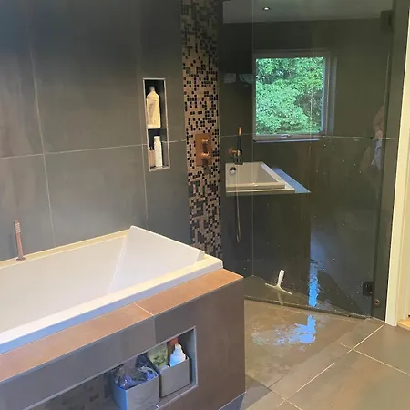 Luxury With Jacuzzi Next To Golf Club Villa Oslo